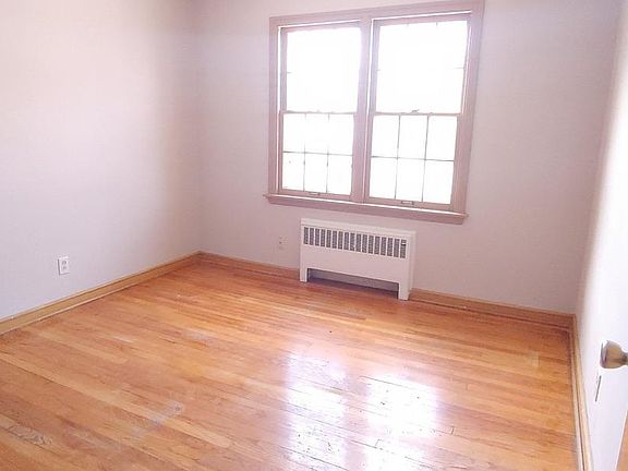 3rd image of 4517 N Teutonia Ave #Txg43h06j
