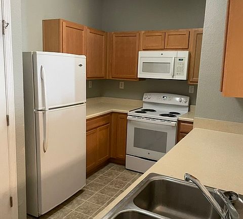 5th image of 205 Creel Way
