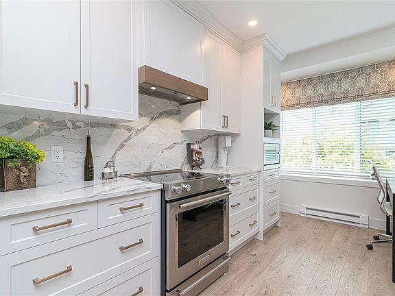 5th image of 50 Songhees Rd #516
