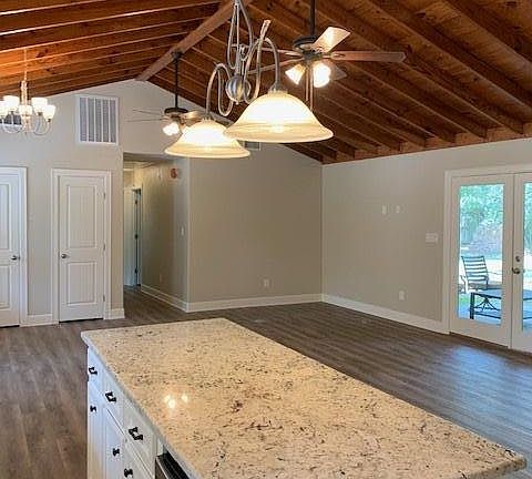 Great Room - glass doors to patio