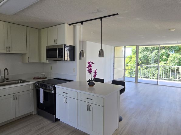 95-2056 Waikalani Pl APT A402