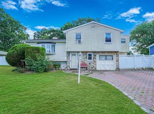 120 Dolce St, Brentwood, NY 11717
