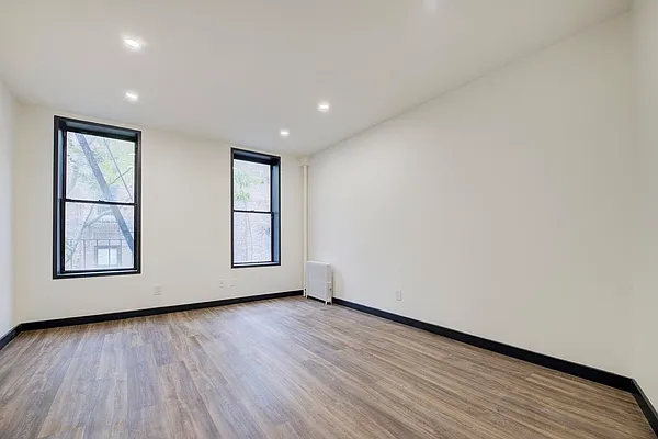 Rented by REAL New York | media 11