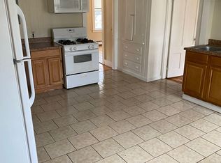 672 Fairmount St #3, Woonsocket, RI 02895