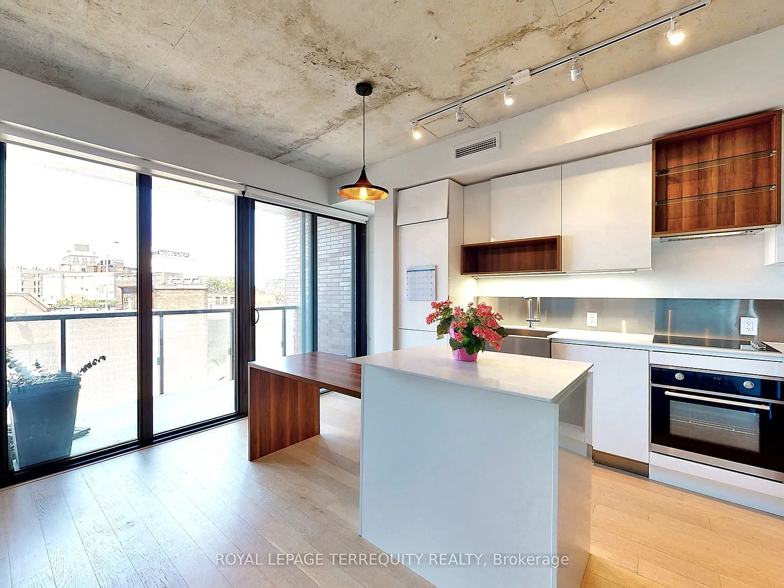 1 bed, $2,600 — Photo 2