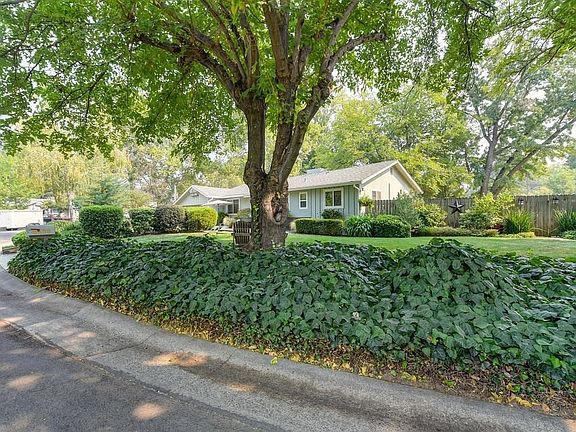 3rd image of 5559 Turnbull Cir