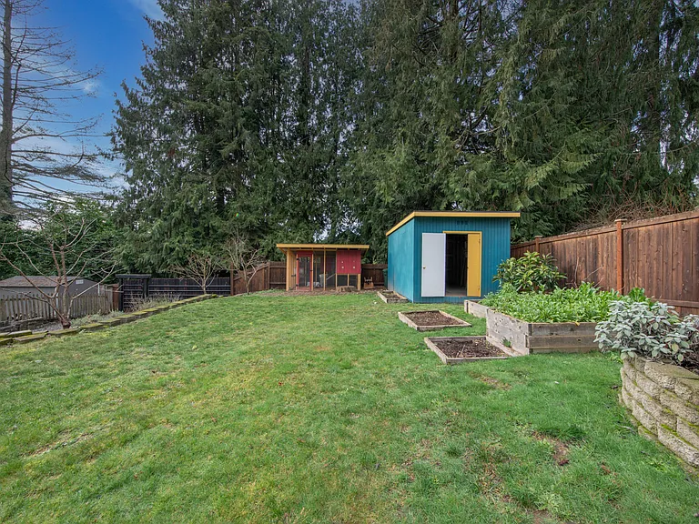 11527 39th Ave NE — Photo 11