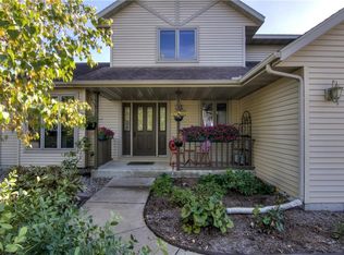 1117 Willow Green Cir, Eau Claire, WI 54701