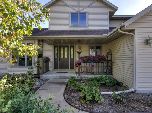1117 Willow Green Circle, Eau Claire, WI 54701