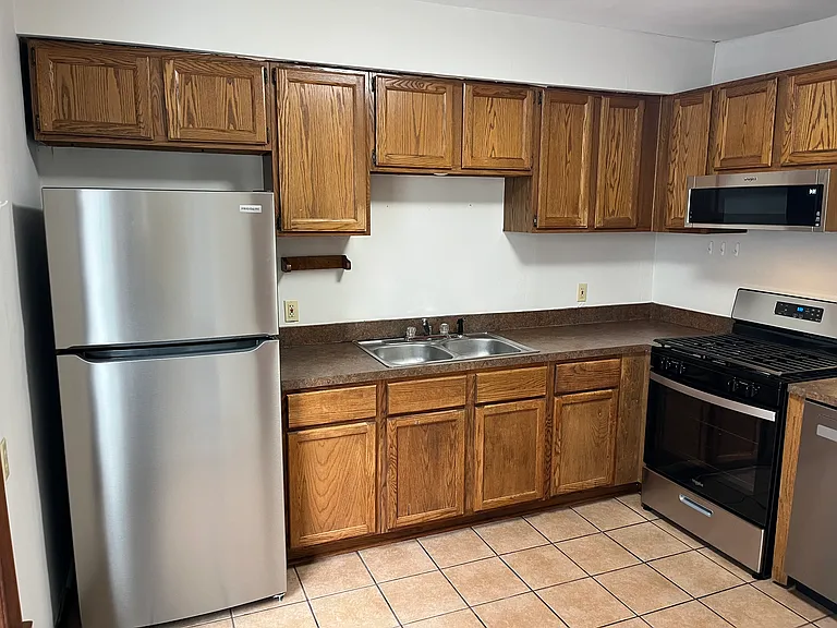 324 Carlton Ave SE — Photo 6