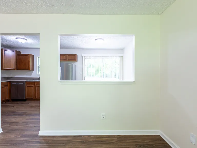 320 Beechwood Dr — Photo 6