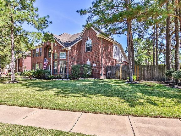 2nd image of 16018 Pebble Creek Trl