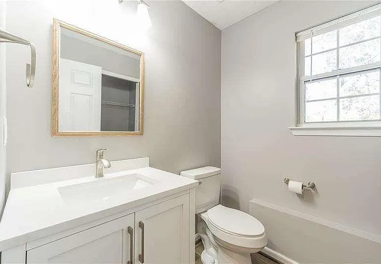 2716 Lake Park Rdg E — Photo 17