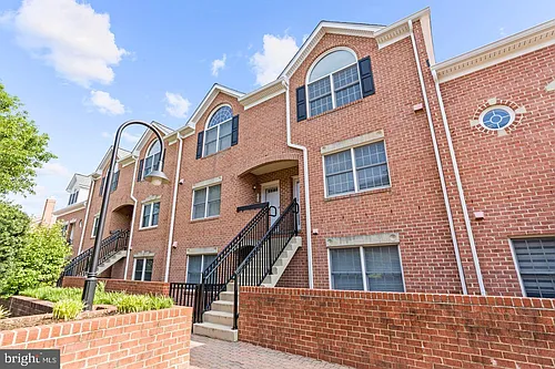 6908 Fairfax Dr #306 Photo 1