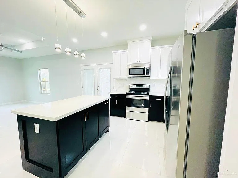 208 W Rutherford Ave #2 — Photo 6