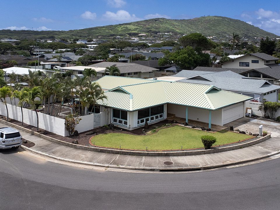 Aerial view of 636 Kaumakani from Lagoon