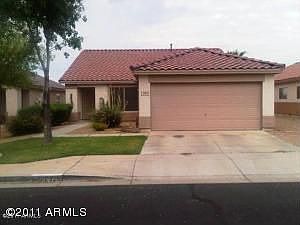 1st image of 2320 S Lynch