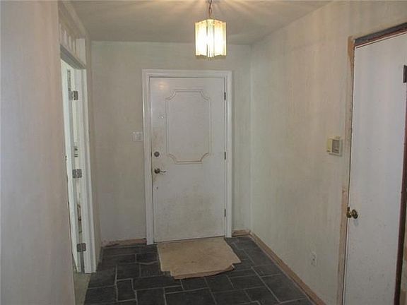 3rd image of 3508 Silver Maple Ct