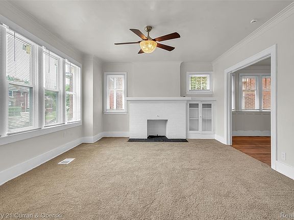 4th image of 2274 Taylor St