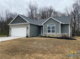 7010 Red Stag Ct, Whitehouse, OH