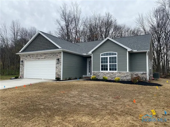 7010 Red Stag Ct, Whitehouse, OH 43571