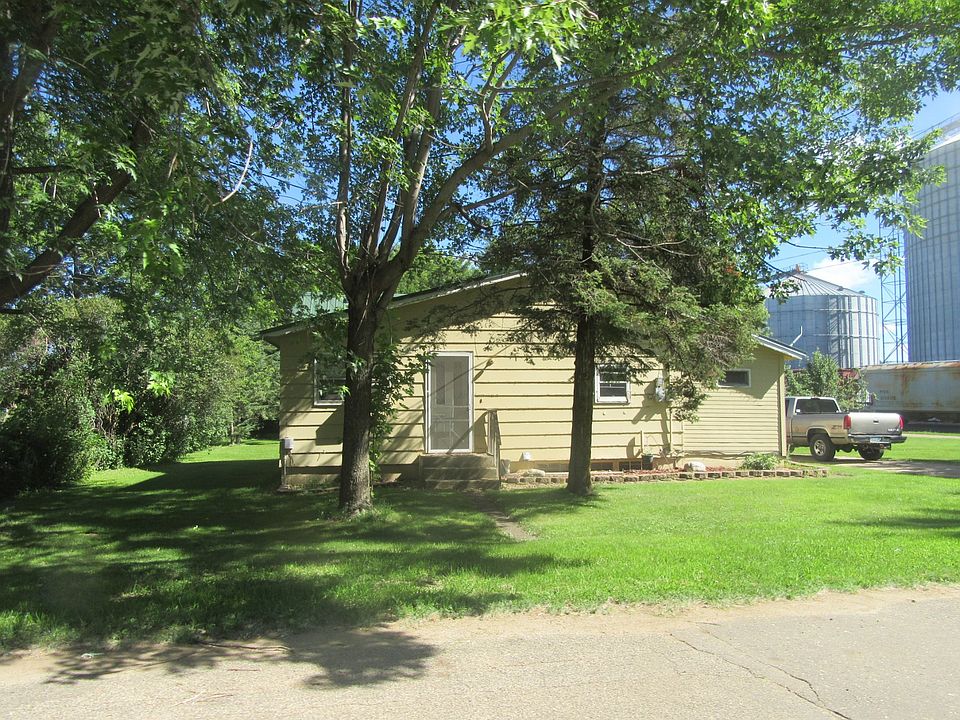 2nd image of 224 E Park St