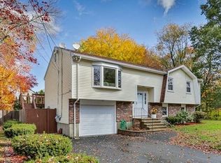 13 Harvest Rd, Reading, MA 01867