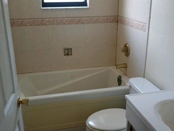 4th image of 2705 Montego Bay Blvd