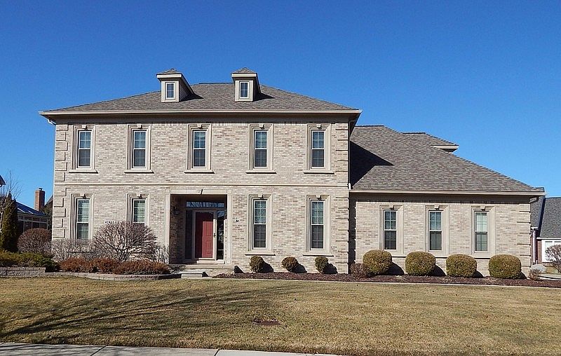 1st image of 47632 Torrington Dr N