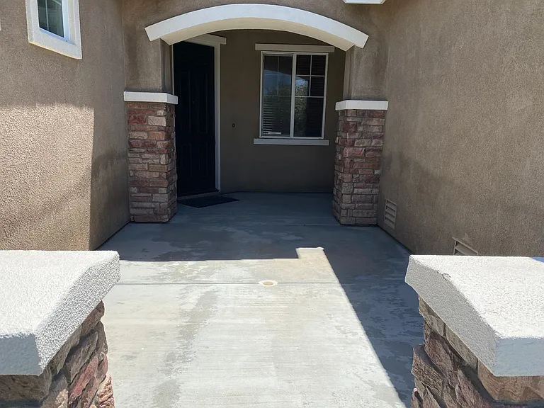 2274 Hay Market St — Photo 3