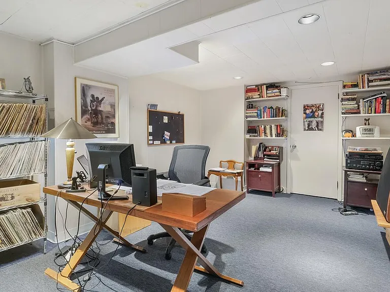 646 Green Briar Rd — Photo 22