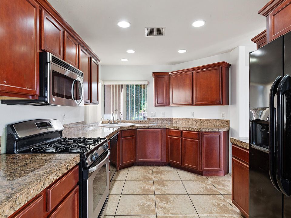 1st image of 83430 Tropical Whisper Ct