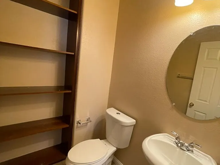 5645 Breckenridge St — Photo 7