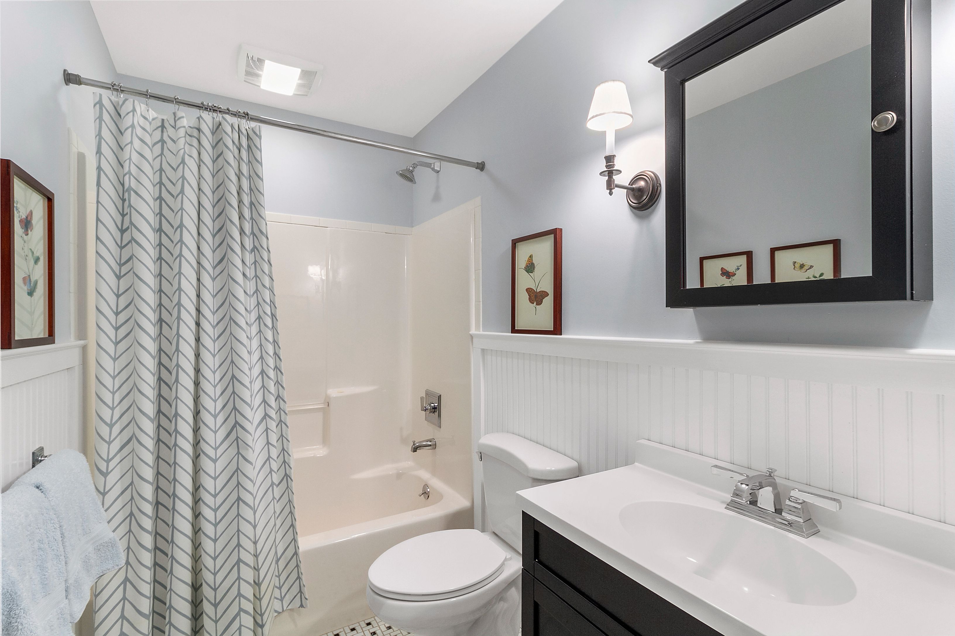 61 Little Fresh Pond Rd, Southampton, NY 11968 Out East