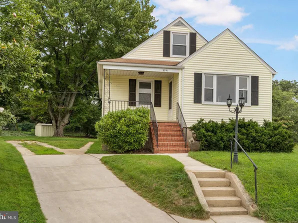 9241 Harford View Dr, Parkville, MD 21234