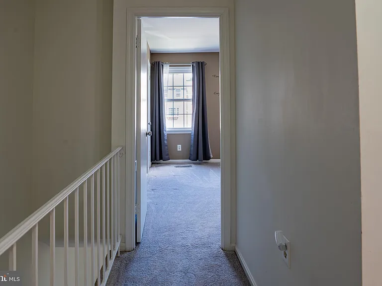 2913 Seminole Rd — Photo 24