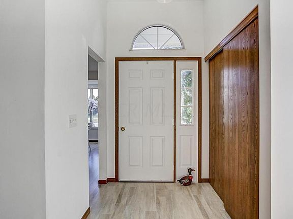 3rd image of 2891 Badger Dr