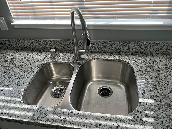 3rd image of 26 S Lake Dr APT 1