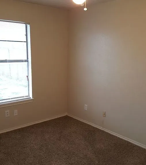 9608 Elmwood Ave #B — Photo 13