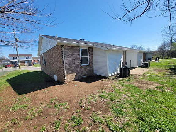 3rd image of 3507 Brookway Dr