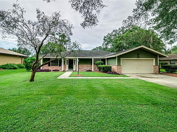 2nd image of 736 Royal Glen Dr