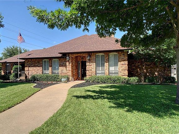 2nd image of 5020 Skylark Ct