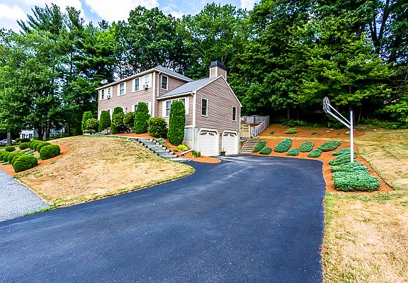3rd image of 34 Latura St