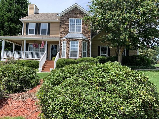 1st image of 300 Pebblestone Dr