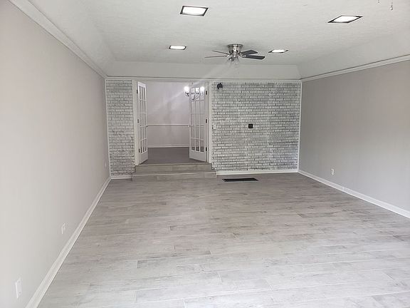5th image of 10566 Williamsburg Dr