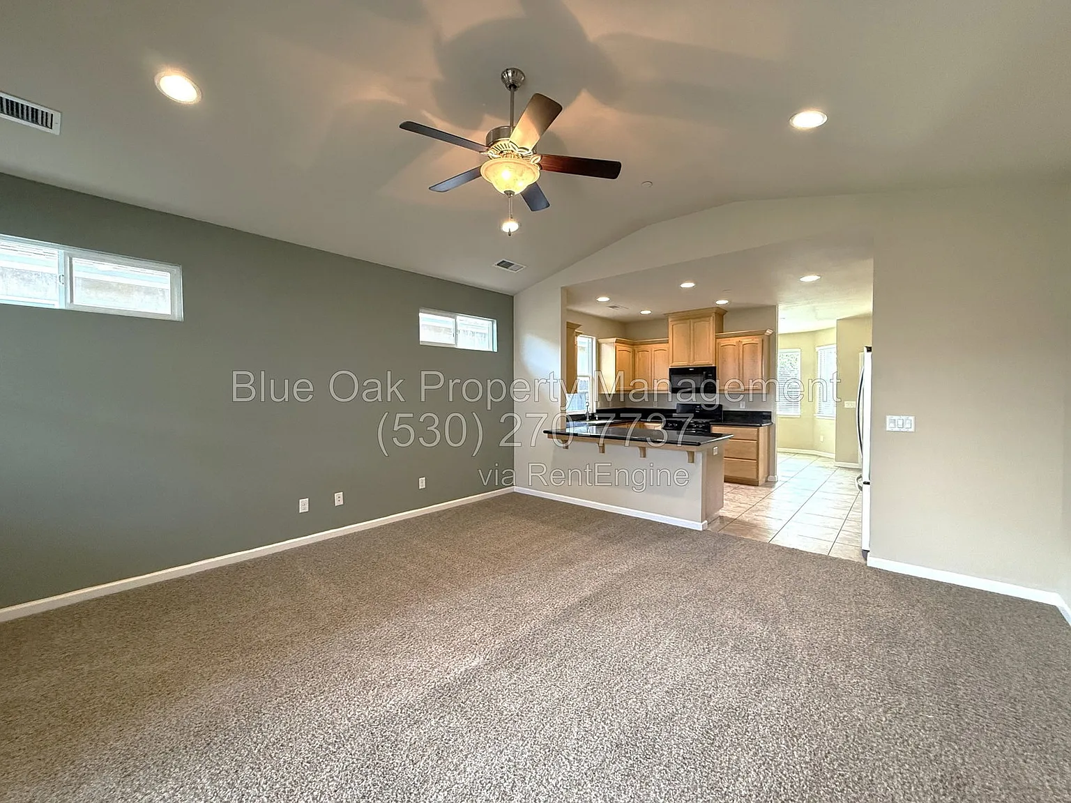 3 bed, 2.0 bath, 1447 sqft, $2,295 — Photo 3