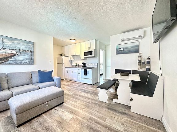 2nd image of 2275 Grand Ave #29