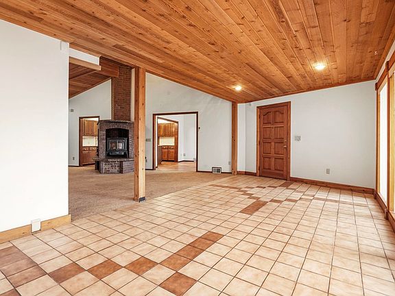 5th image of 15709 S Cheney Spokane Rd