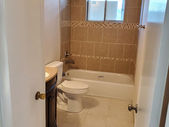 3rd image of 3142 Brereton Ct