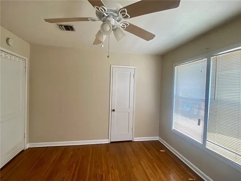 233 Eastgate Dr — Photo 14
